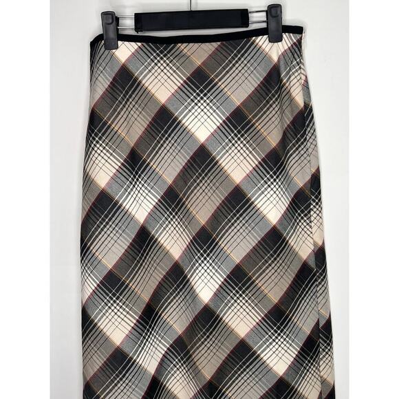 Urban Outfitters Plaid Mini Skirt - Black and Cream - Picture 3 of 10